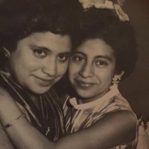 Meet your Posher, Ana